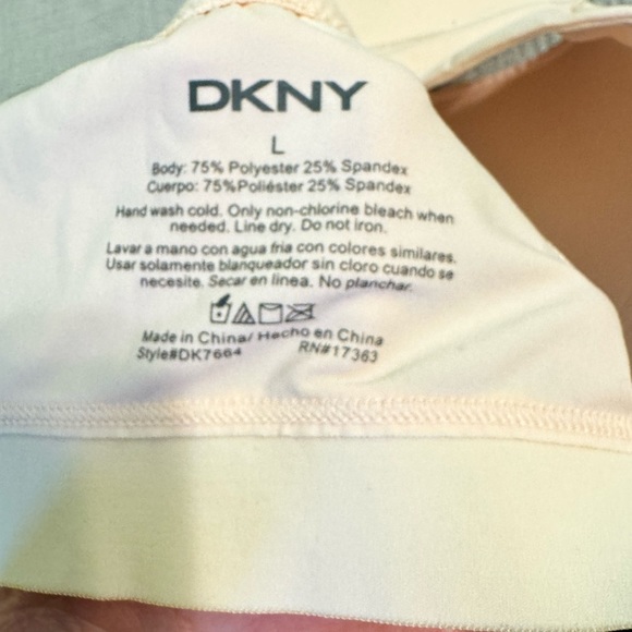 DKNY wireless bra, size large. - Picture 4 of 5